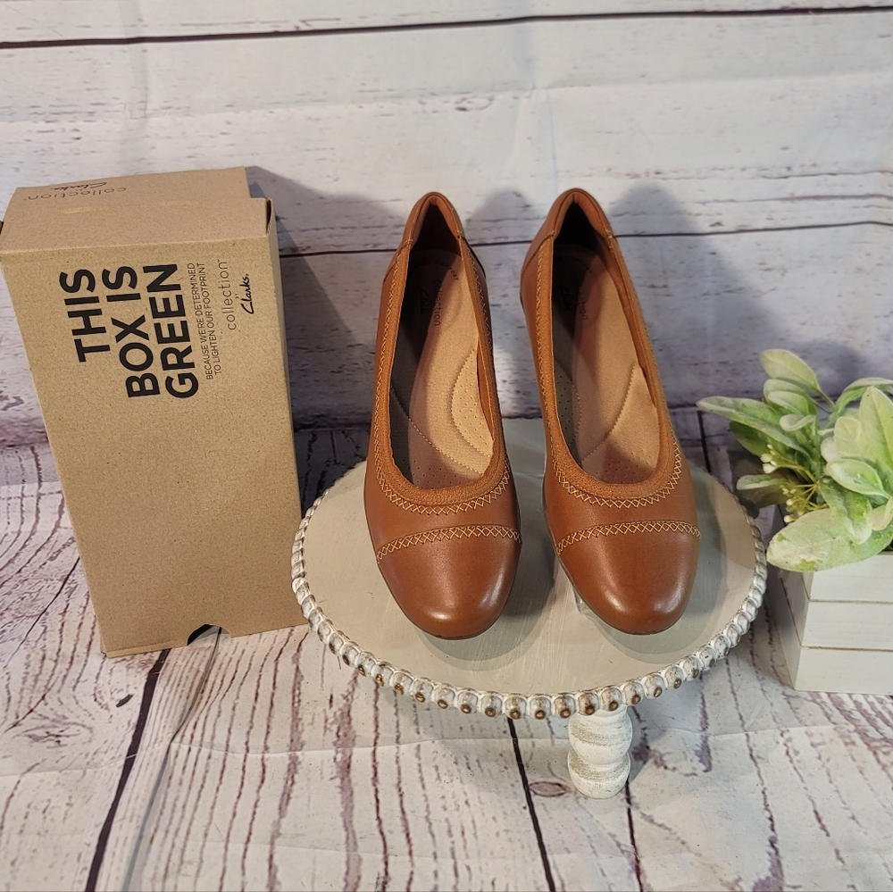 Clarks Collection Sara Bay Ballet Flats -Caramel- Brand New in Box - Picture 2 of 15